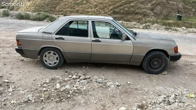 Mercedes-Benz C class 1991 · 1.8 MT
