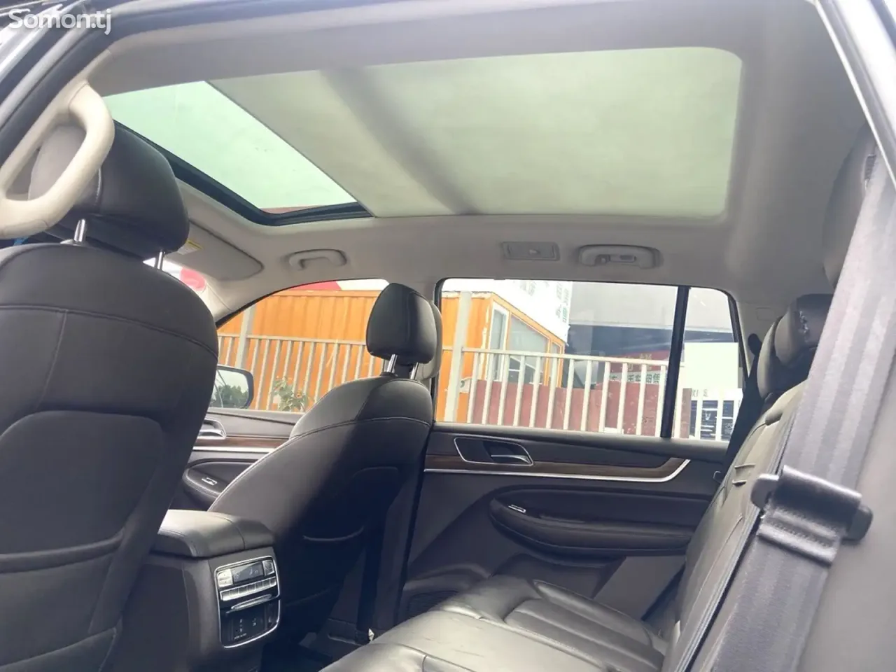 Roewe RX8 2018 · 2.0 AT