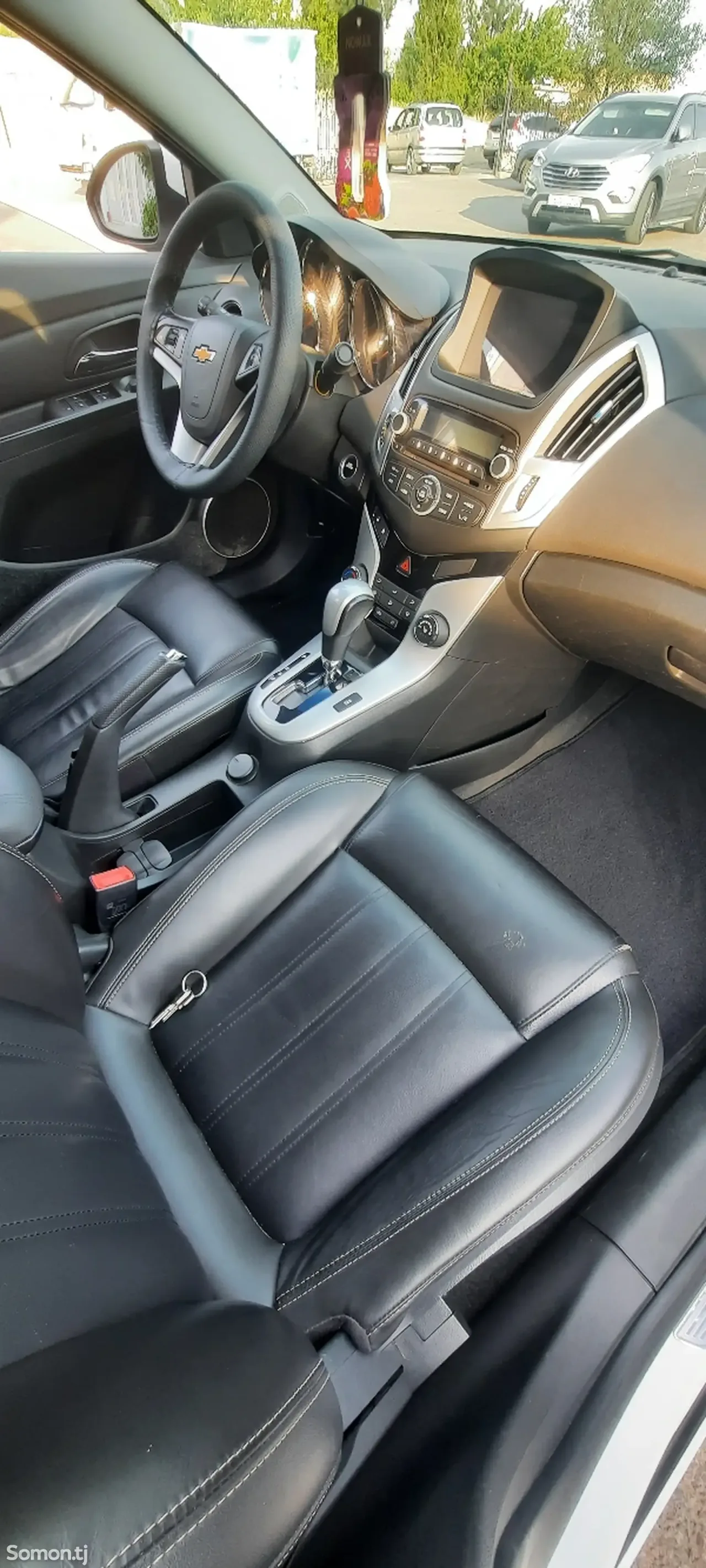 Chevrolet Cruze 2014 · 1.4 AT
