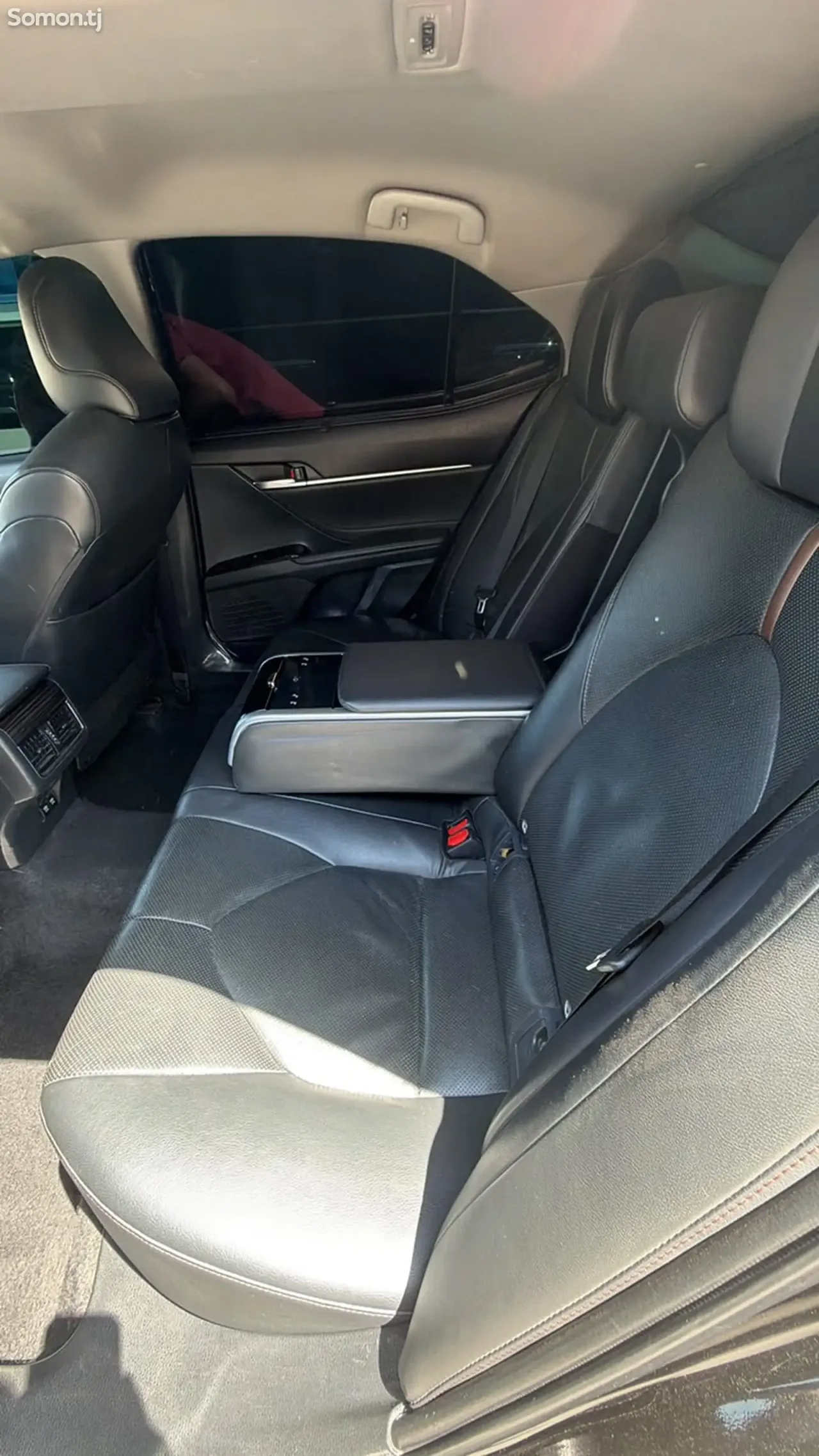 Toyota Camry 2019 · 2.5 AT