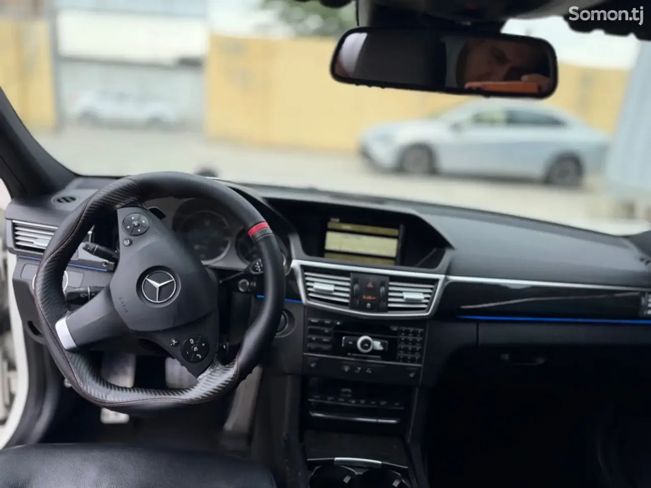 Mercedes-Benz E class 2010 · 3.5 AT