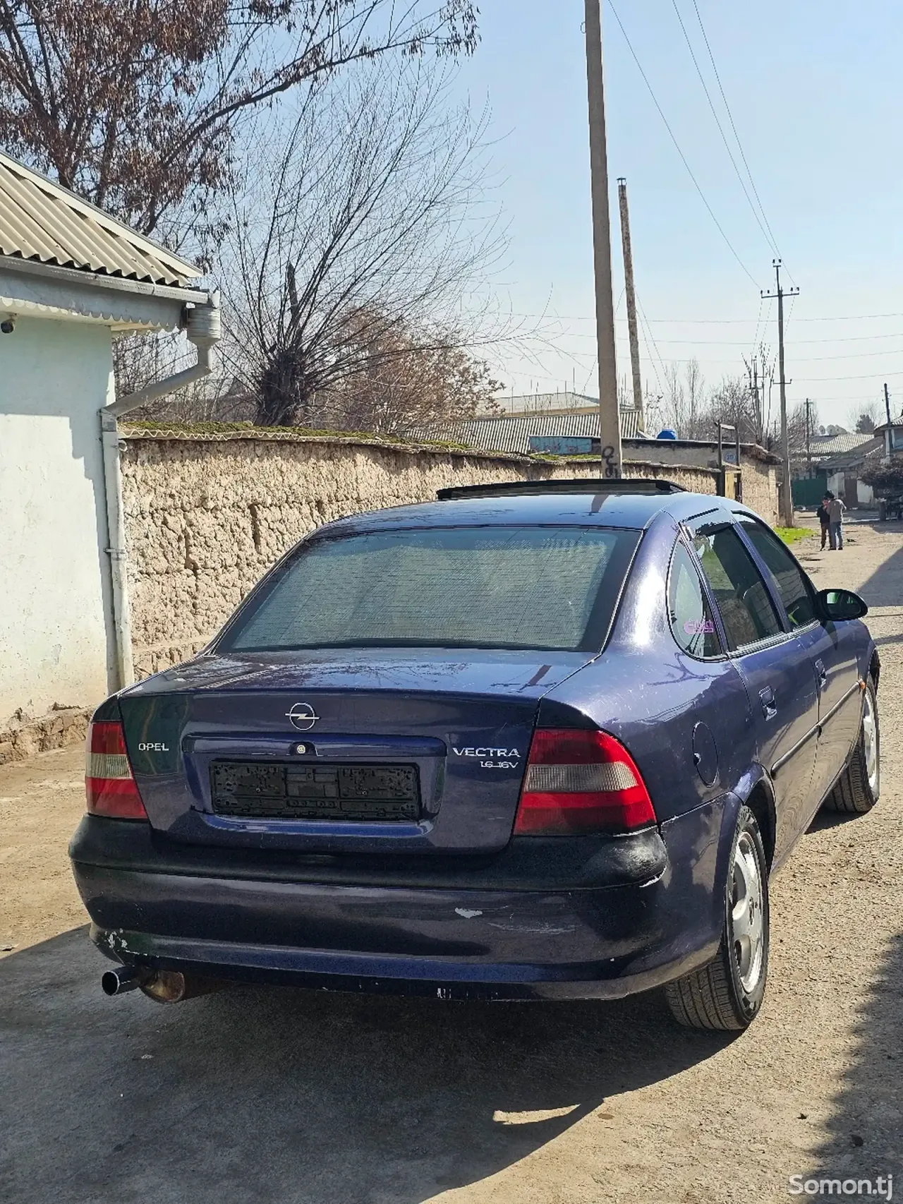 Opel Vectra B 1995 · 1.6 MT