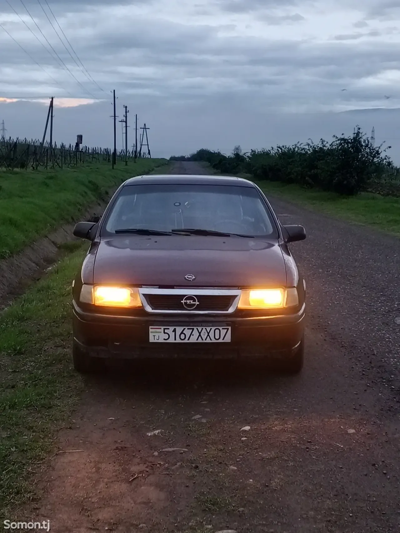 Opel Vectra A 1991 · 1.8 MT