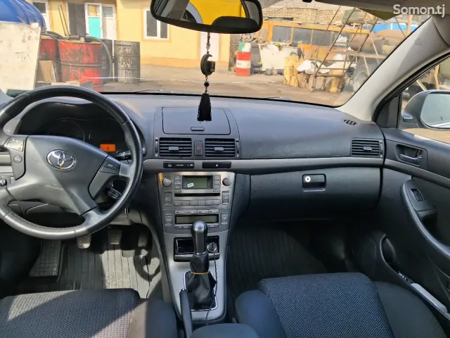 Toyota Avensis 2008 · 2.0 MT