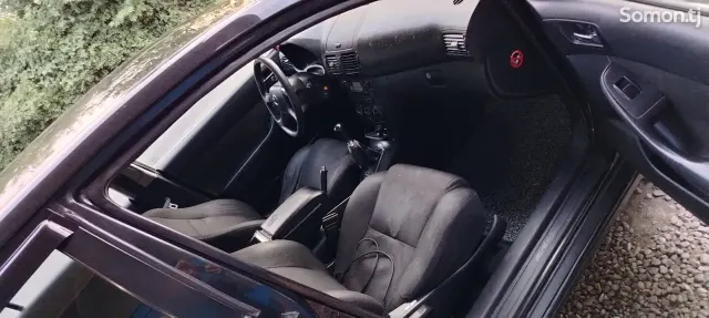 Toyota Avensis 2007 · 1.8 MT