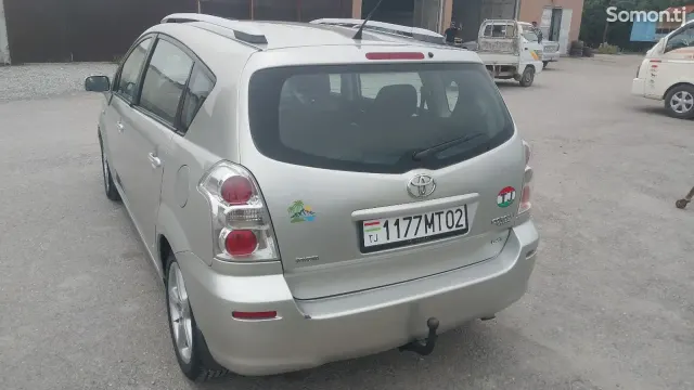 Toyota Corolla Verso 2008 · 2.4 MT
