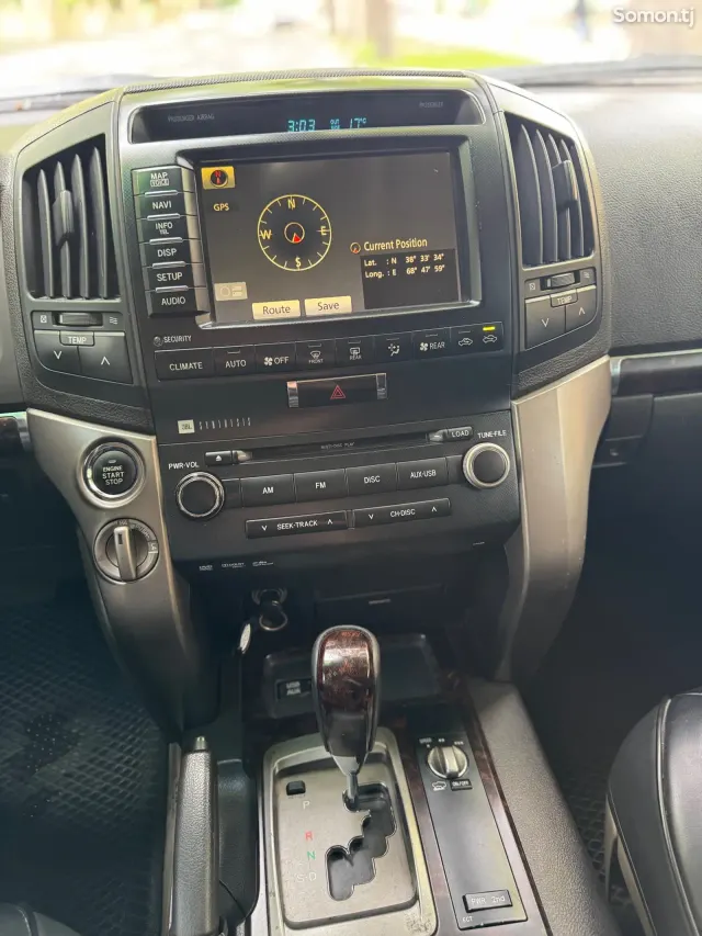 Toyota Land Cruiser 2010 · 4.7 AT