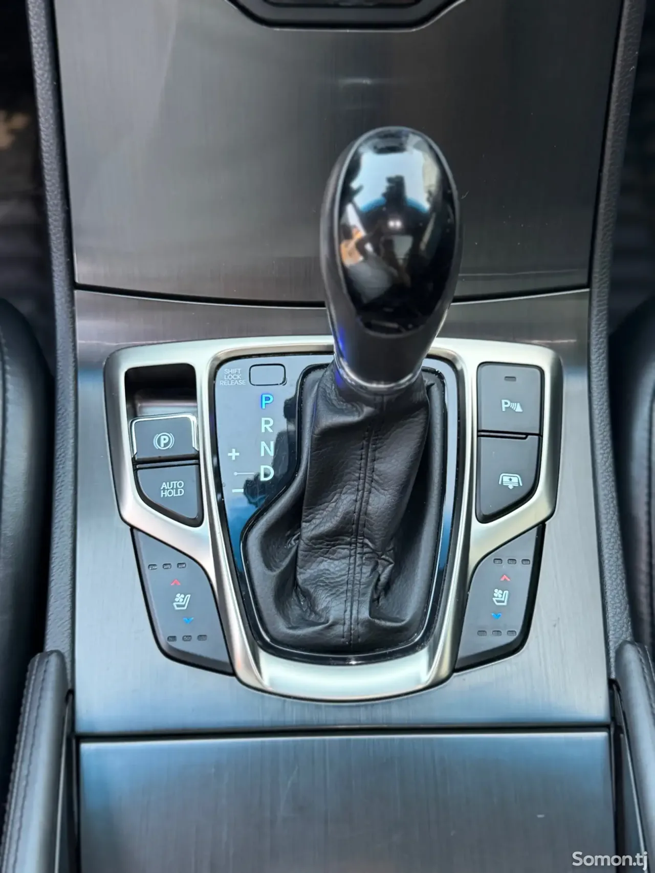 Hyundai Grandeur 2014 · 2.4 AT