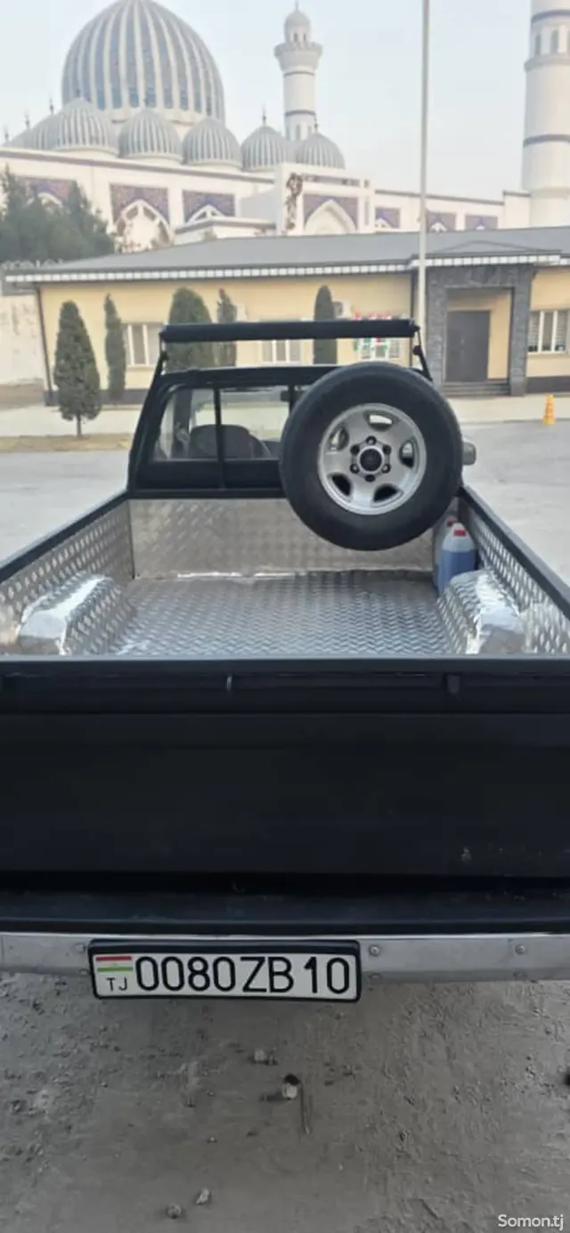 Toyota Hilux 1998 · 2.8 MT