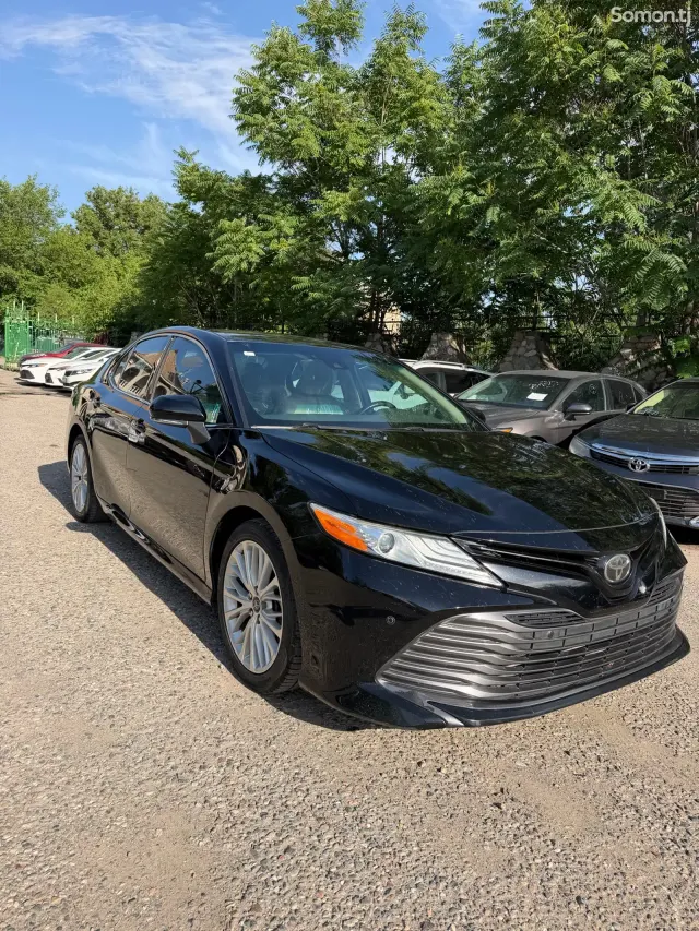 Toyota Camry 2017 · 2.5 AT