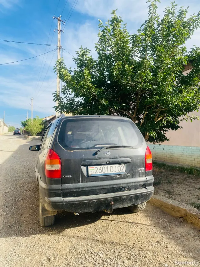 Opel Zafira 2000 · 1.8 MT