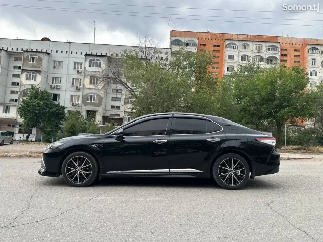 Toyota Camry 2018 · 2.5 AT