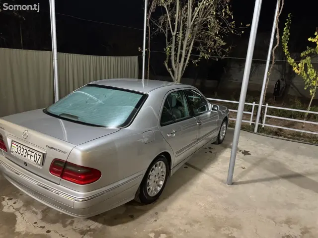 Mercedes-Benz E class 2001 · 2.0 AT