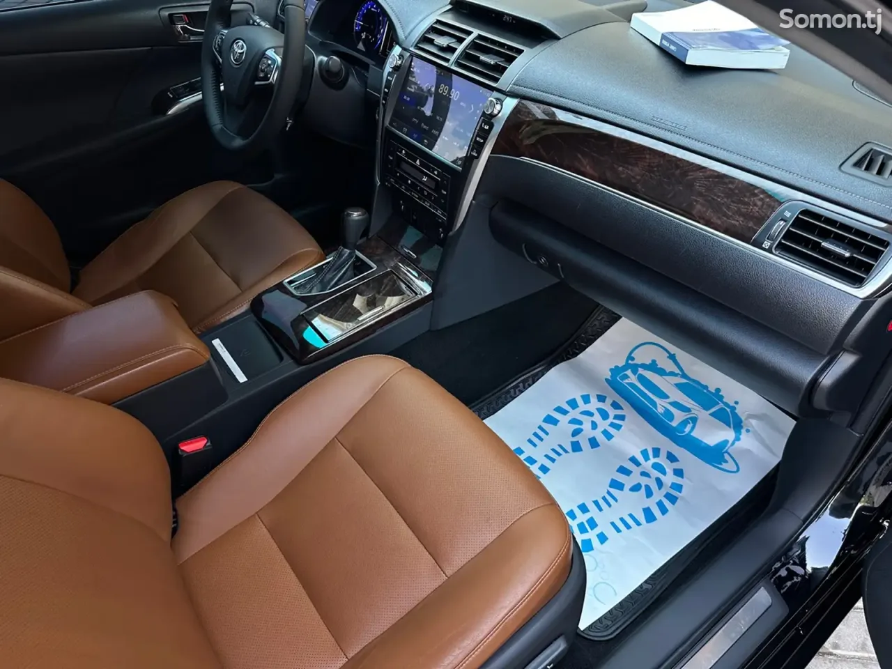 Toyota Camry 2017 · 2.5 AT