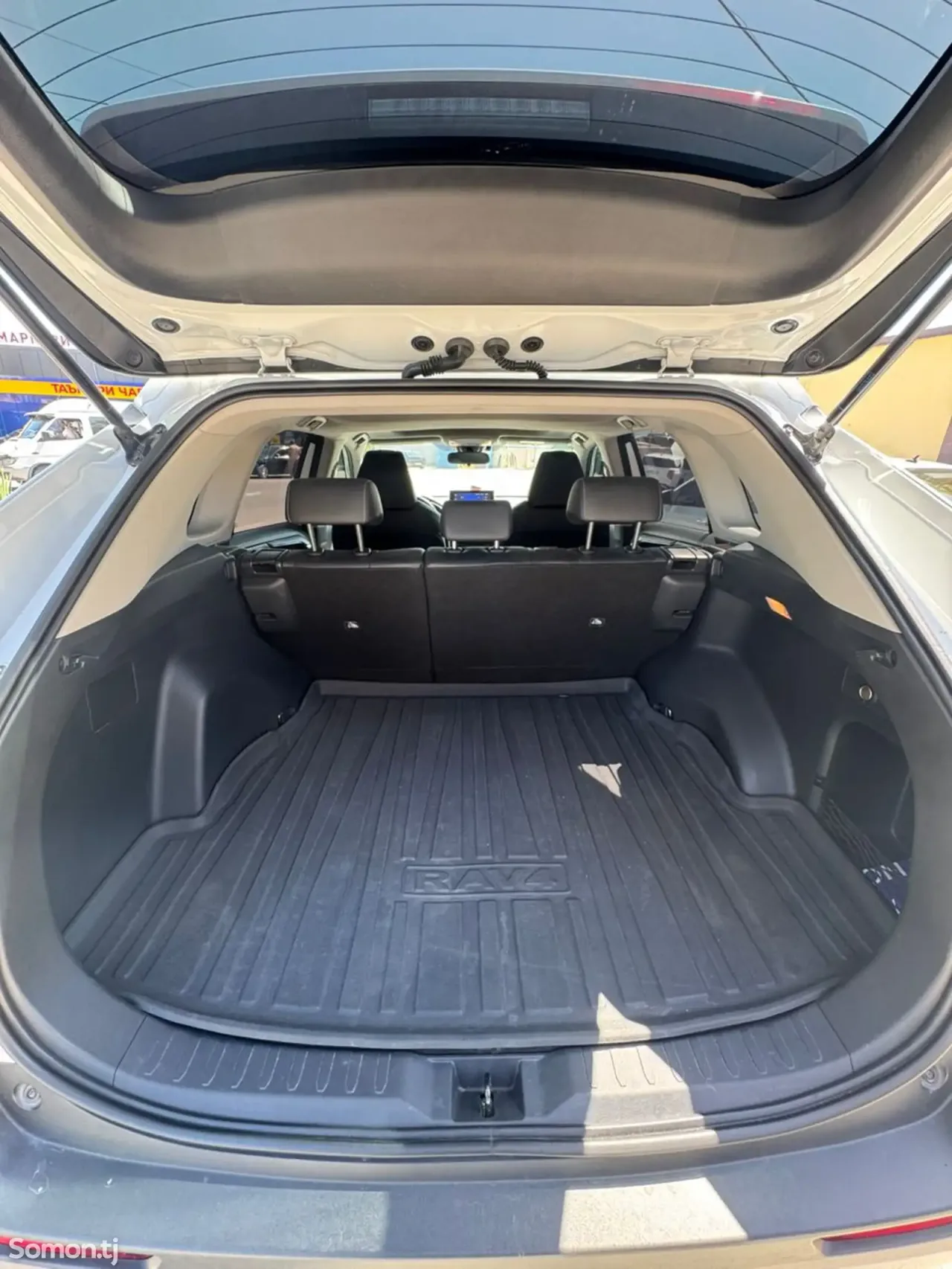 Toyota RAV 4 2021 · 2.0 AT