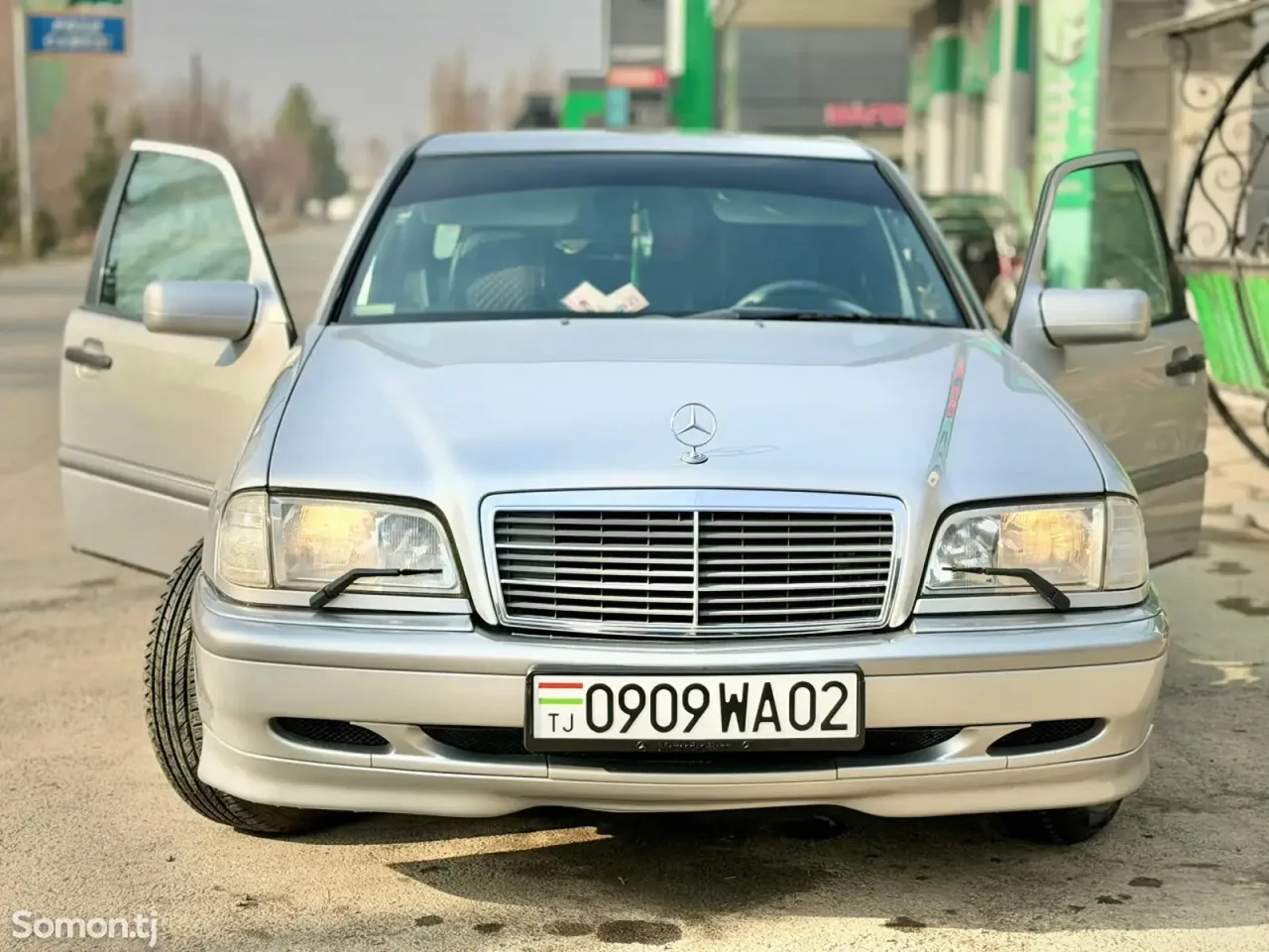 Mercedes-Benz C class 2000 · 1.8 MT