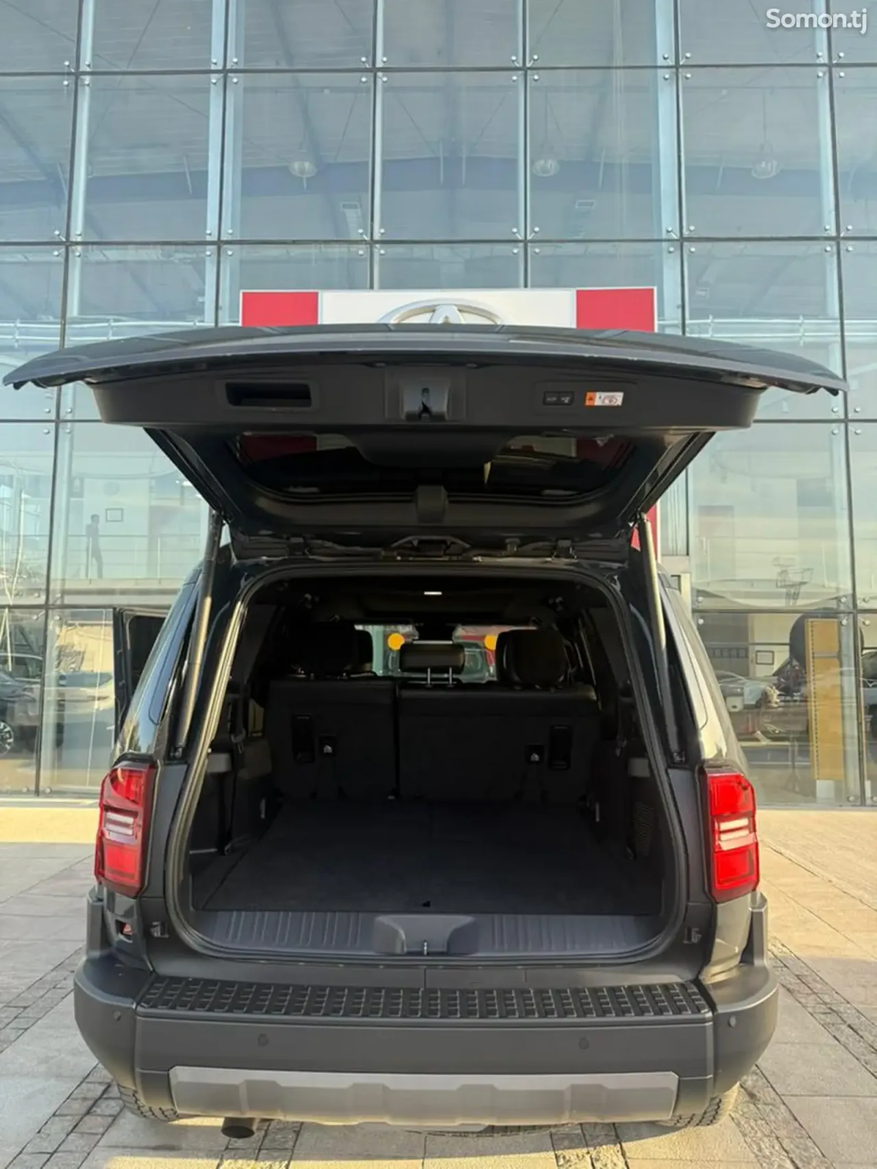 Toyota Land Cruiser Prado 2025 · 2.4 AT