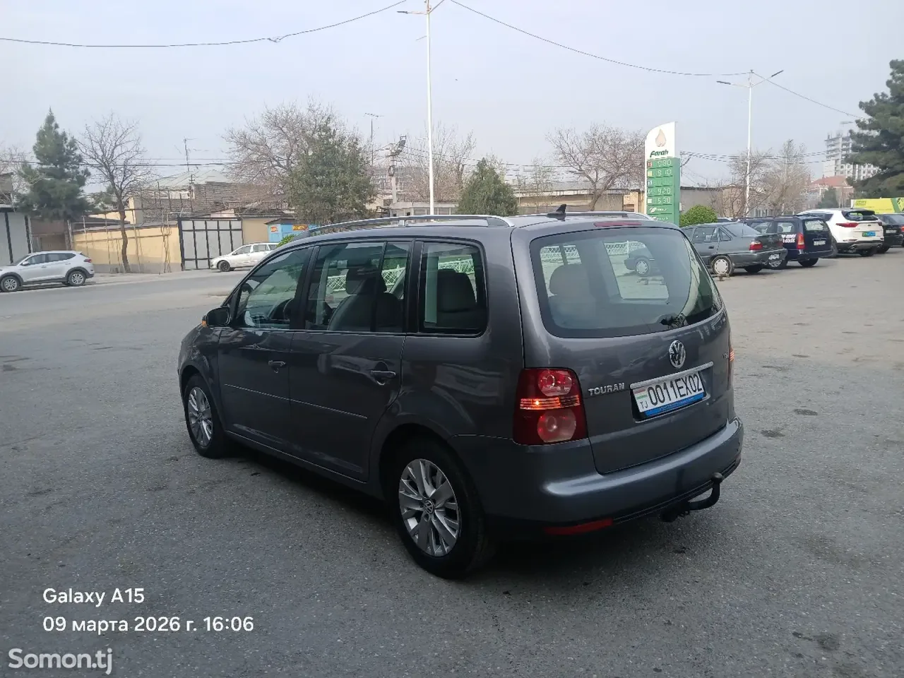 Volkswagen Touran 2008 · 1.4 AT