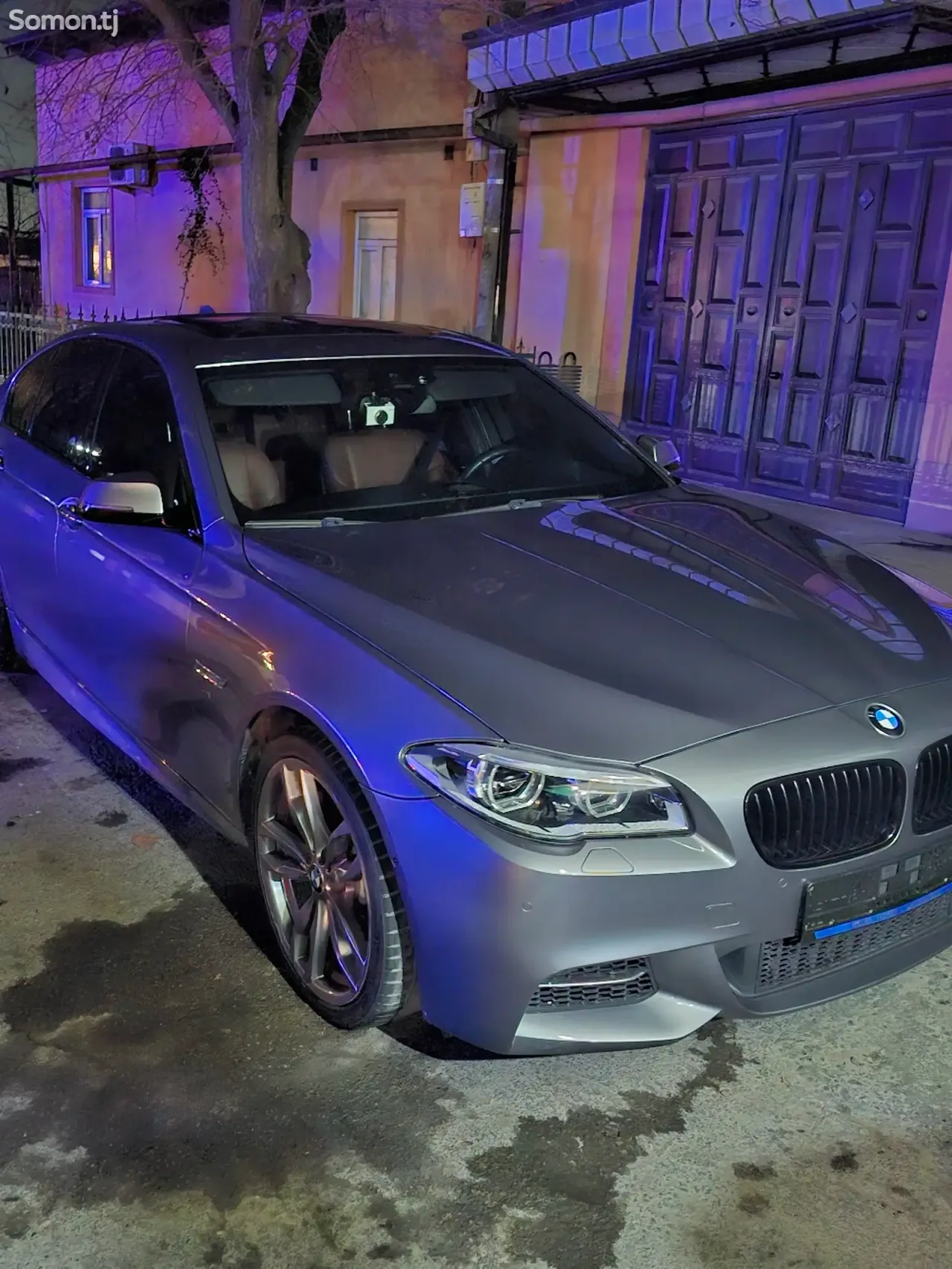 BMW M5 2014 · 5.0 AT