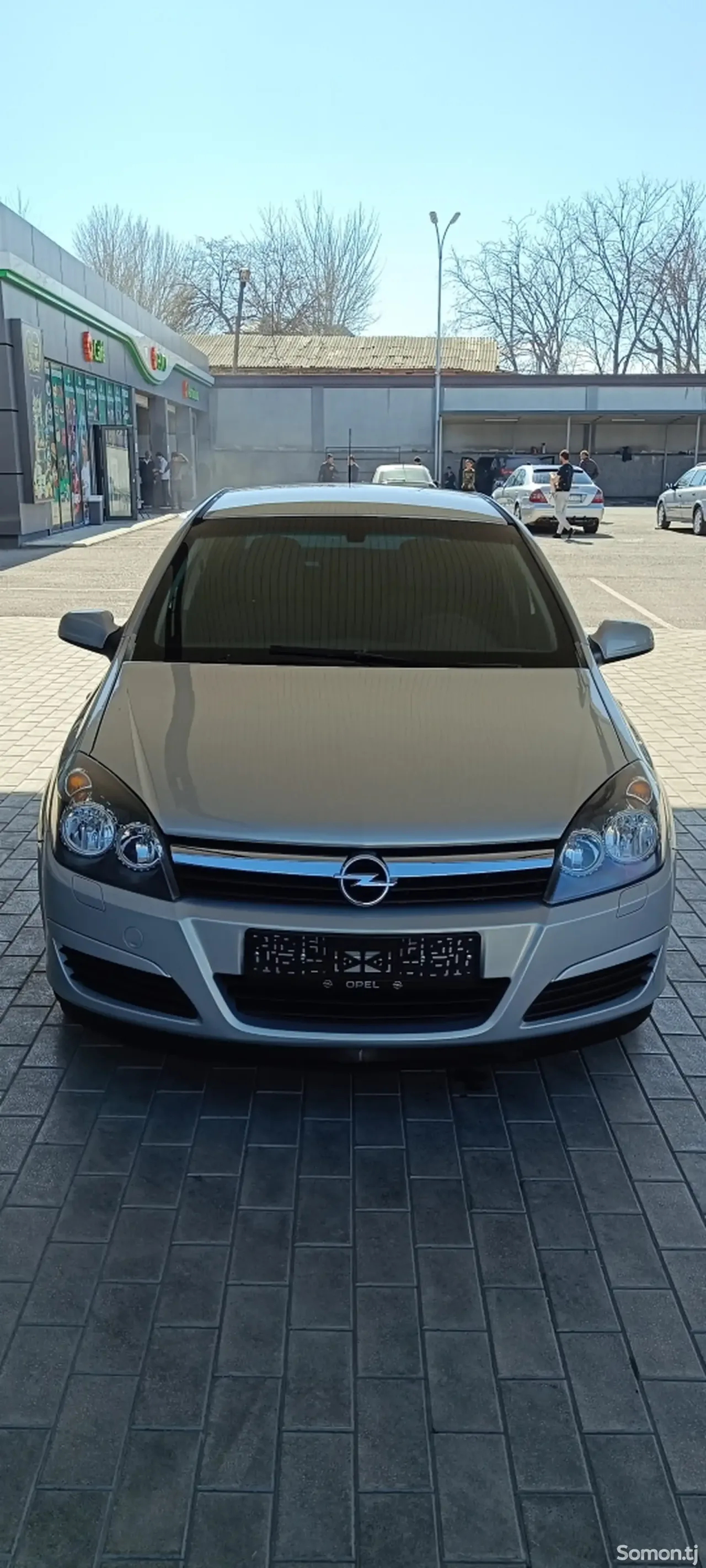 Opel Astra H 2006 · 1.6 MT