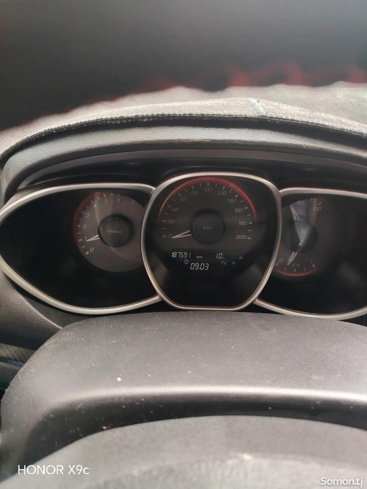 Lada (ВАЗ) Vesta 2017 · 1.6 AT