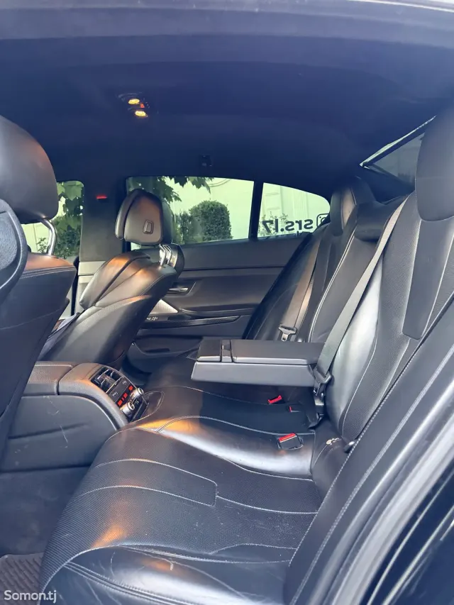 BMW M6 2014 · 4.4 AMT