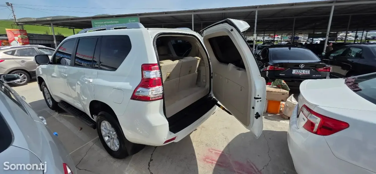 Toyota Land Cruiser Prado 2012 · 4.0 AT