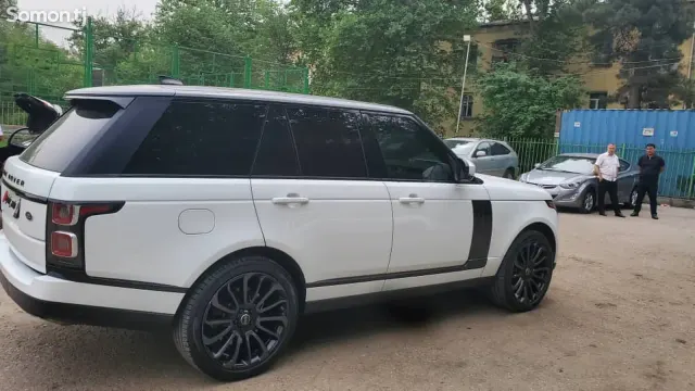 Land Rover Vogue 2018 · 3.0 AT