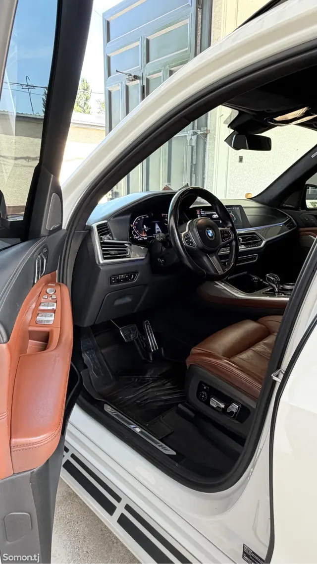 BMW X7 2022 · 4.0 AT