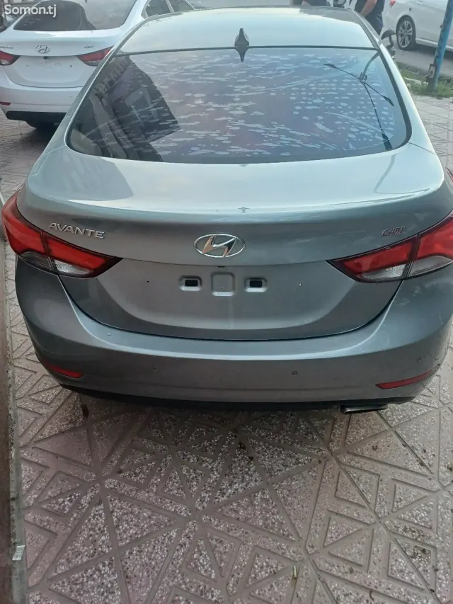 Hyundai Avante 2014 · 1.6 AT