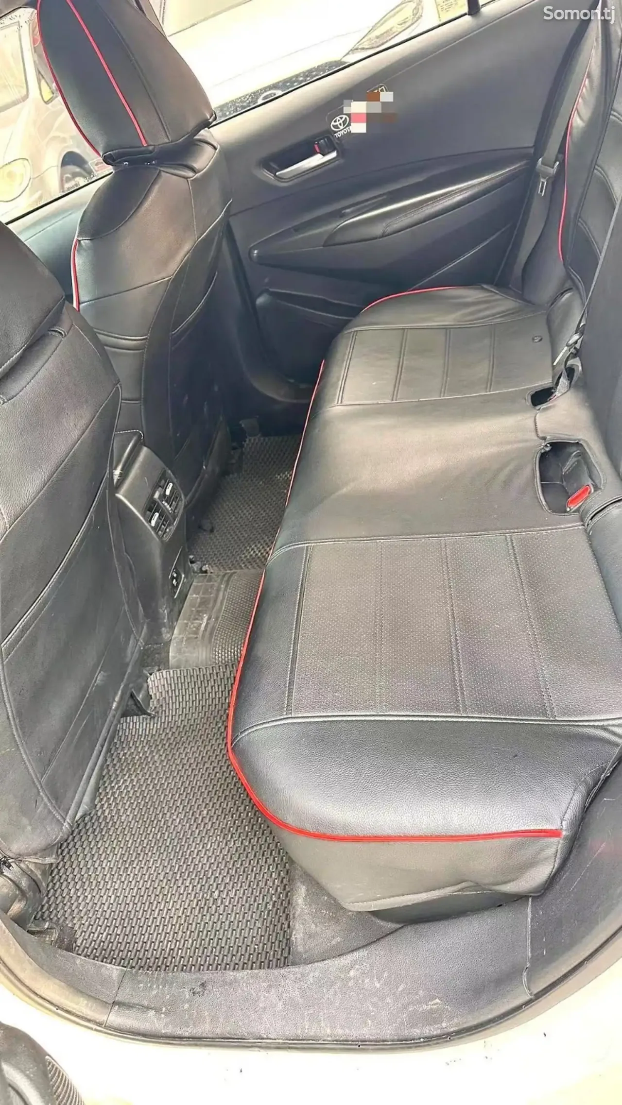 Toyota Corolla 2019 · 1.8 AT