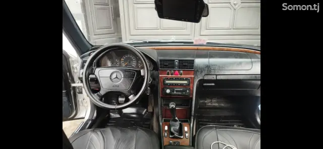 Mercedes-Benz C class 1999 · 1.8 MT