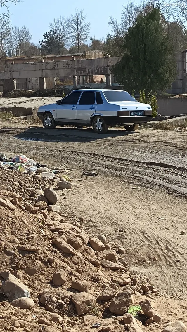 Lada (ВАЗ) 21099 2004 · 1.7 MT