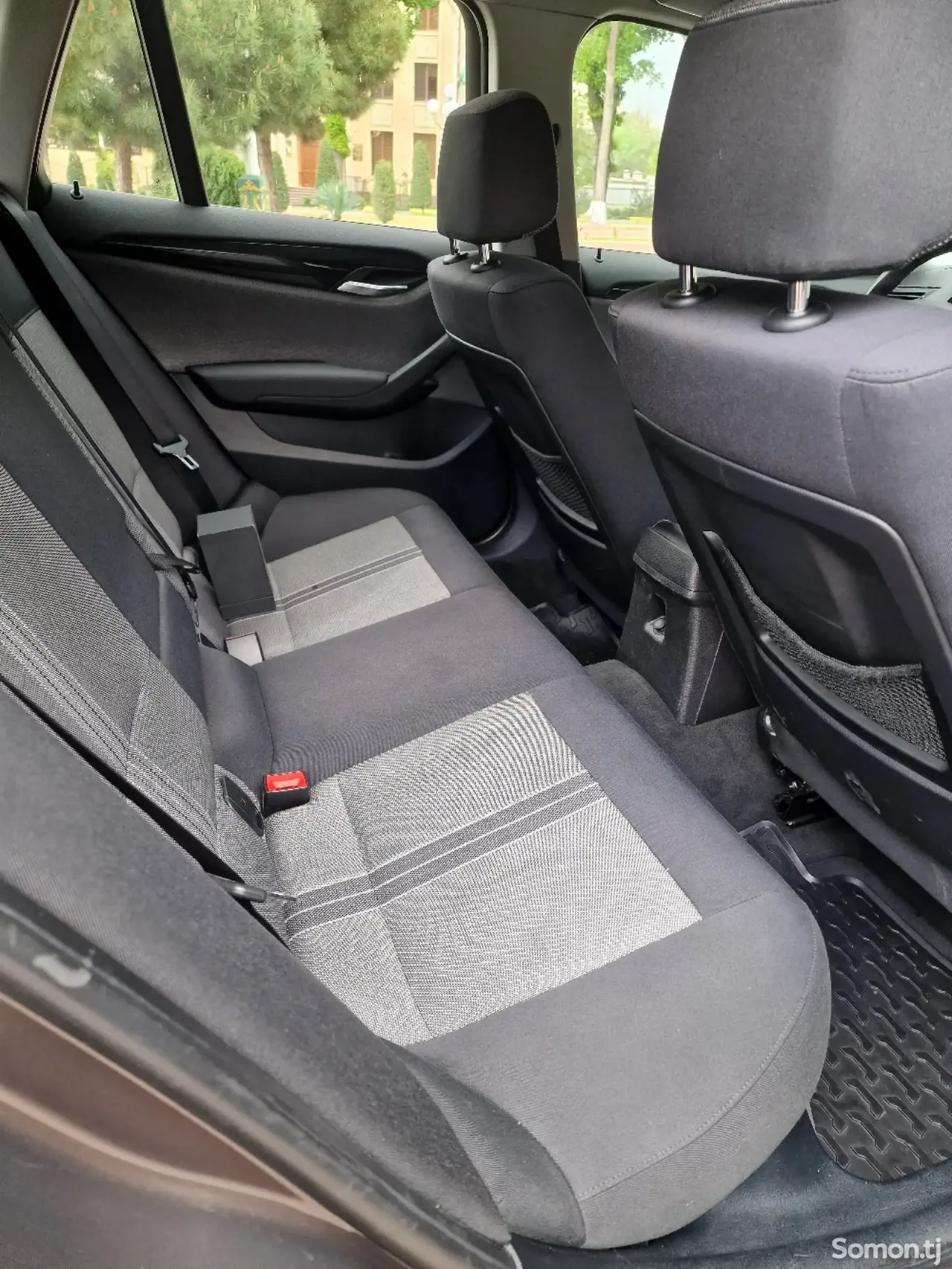 BMW X1 2010 · 2.5 AT