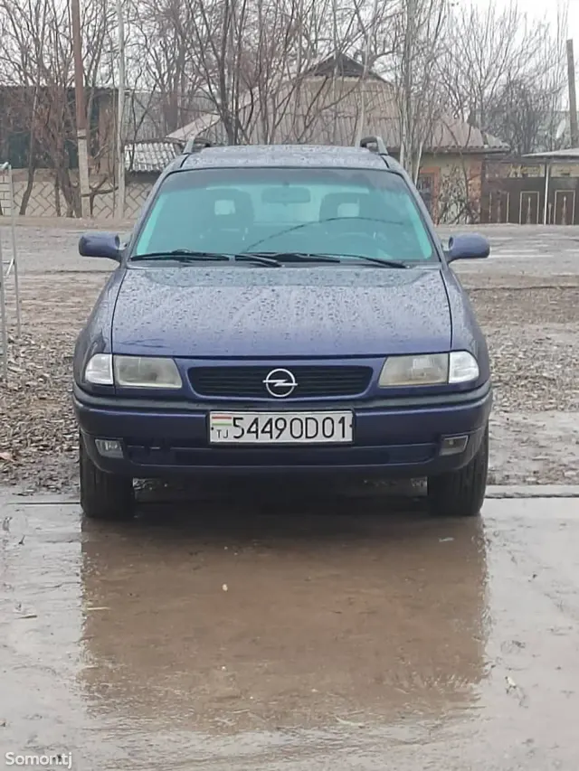 Opel Astra F 1997 · 1.6 MT