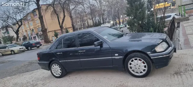 Mercedes-Benz C class 1999 · 2.8 AT