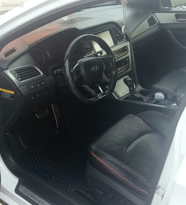 Hyundai Sonata 2014 · 2.0 AT