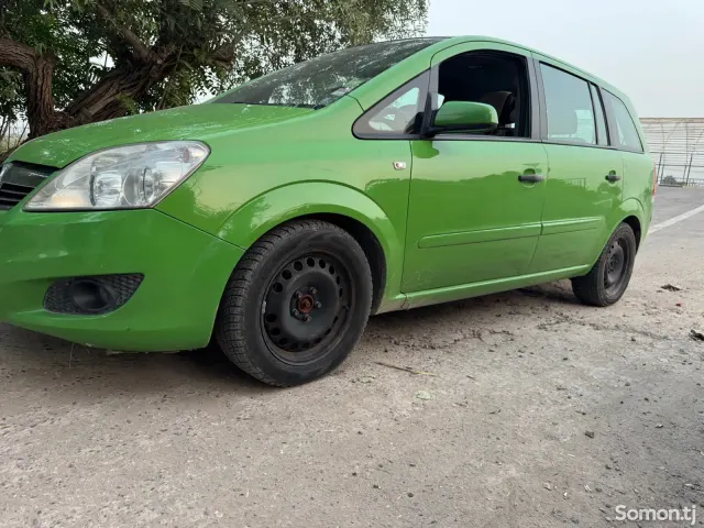 Opel Zafira 2009 · 1.8 MT