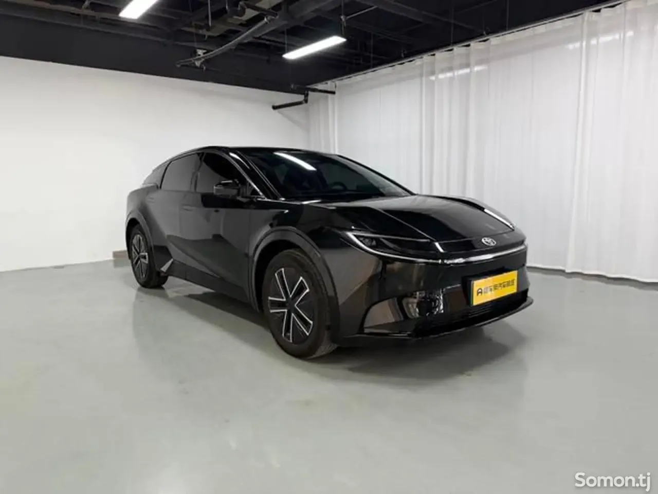 Toyota BZ5X 2025 · AT