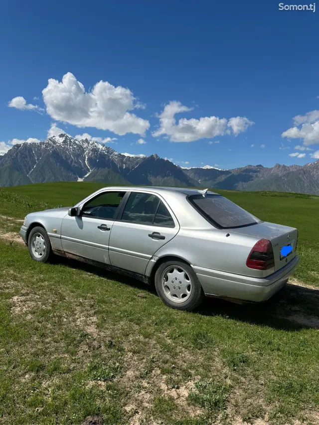 Mercedes-Benz C class 1995 · 1.8 MT
