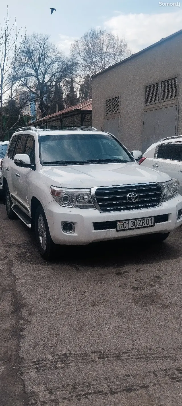 Toyota Land Cruiser 2012 · 4.5 AT
