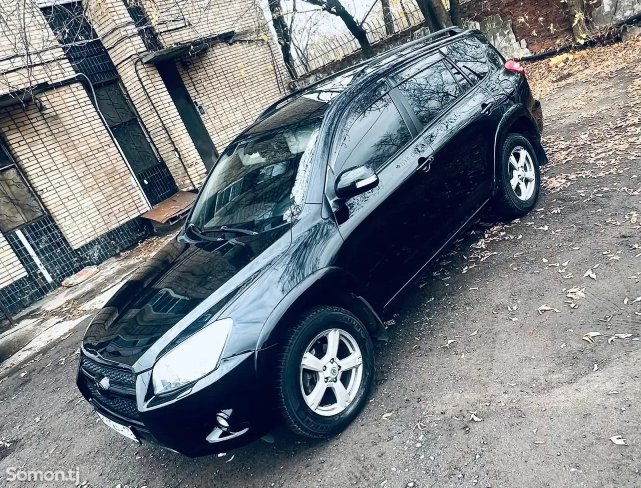 Toyota RAV 4 2010 · 2.0 AT