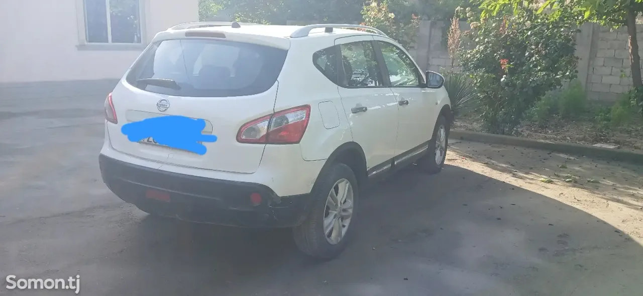 Nissan Qashqai+2 2012 · 2.0 AT