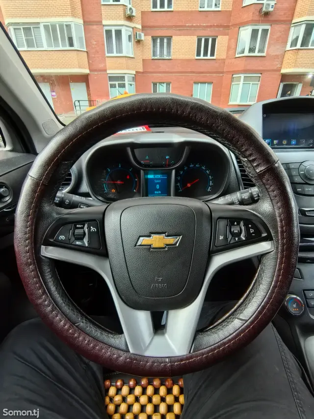 Chevrolet Orlando 2015 · 1.6 AT