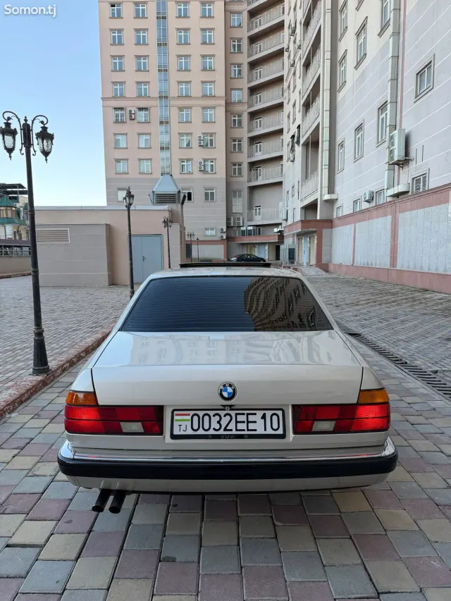 BMW 7 series 1994 · 3.2 MT