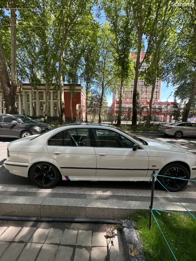 BMW 3 series 1997 · 2.5 MT