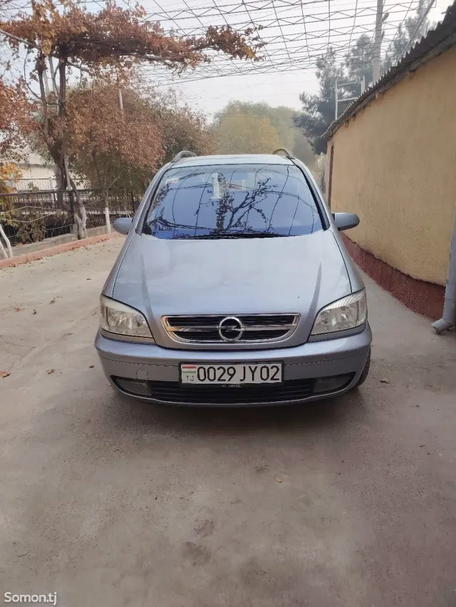 Opel Zafira 2006 · 2.2 AT