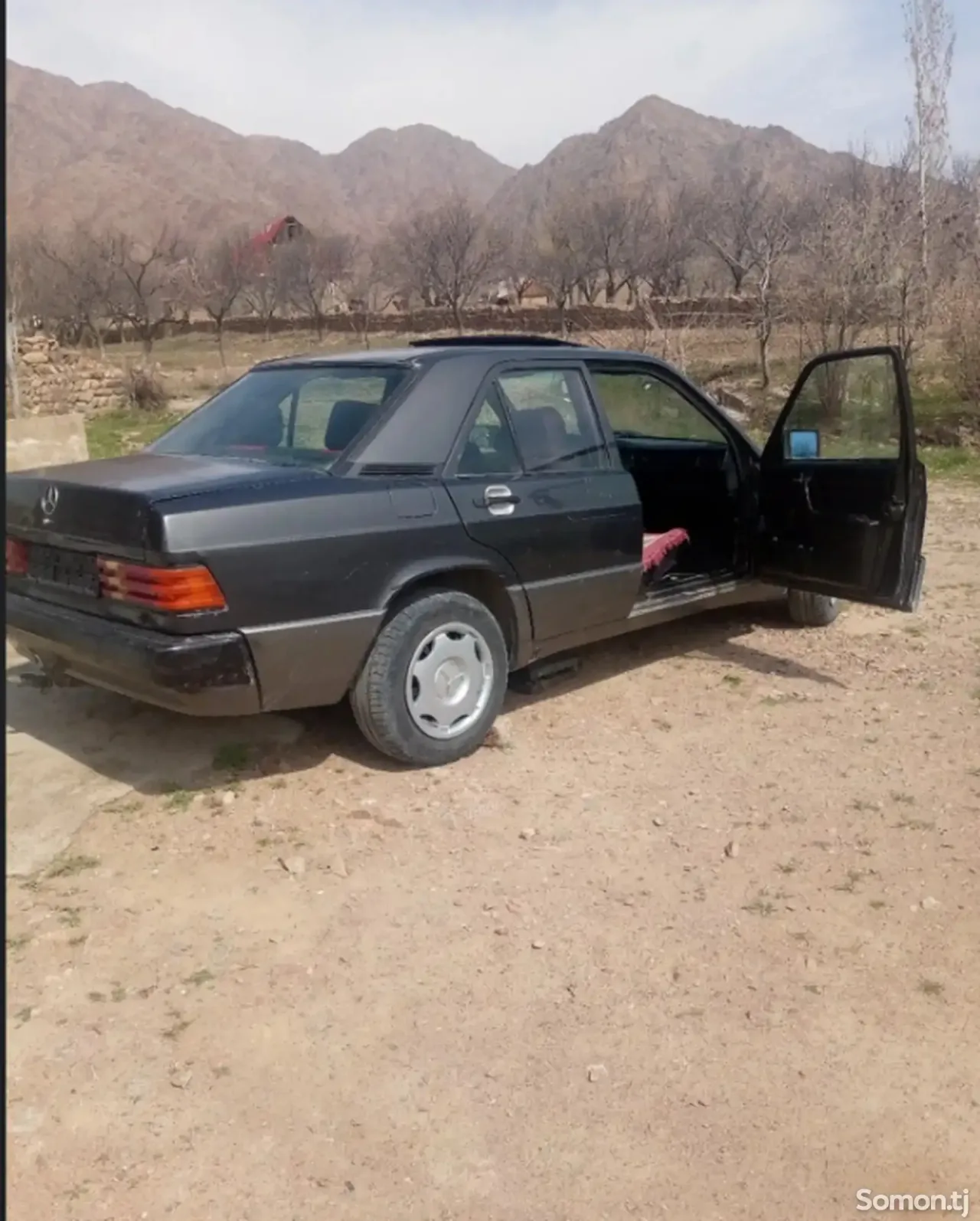Mercedes-Benz W124 1991 · 2.0 MT