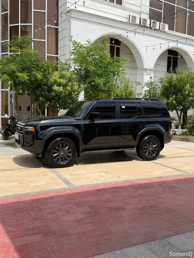Toyota Land Cruiser Prado 2026 · 2.5 AT