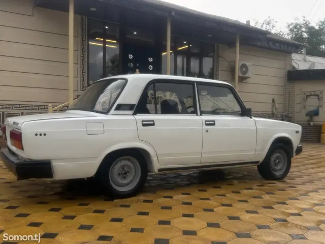 Lada (ВАЗ) 2107 2003 · 1.5 MT
